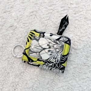 Like New! Vera Bradley Retired Citron Pattern Key Ring Wallet